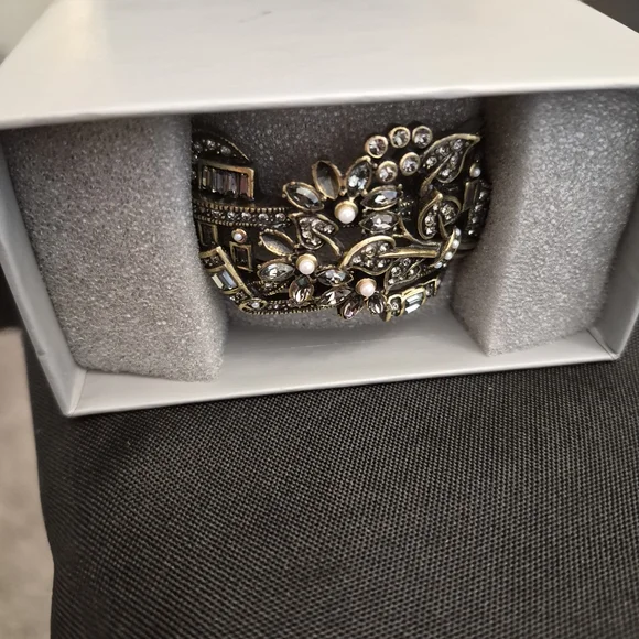 Heidi Daus Clear Swarvoski Crystals With Pearls Floral Bracelet - Picture 6 of 6